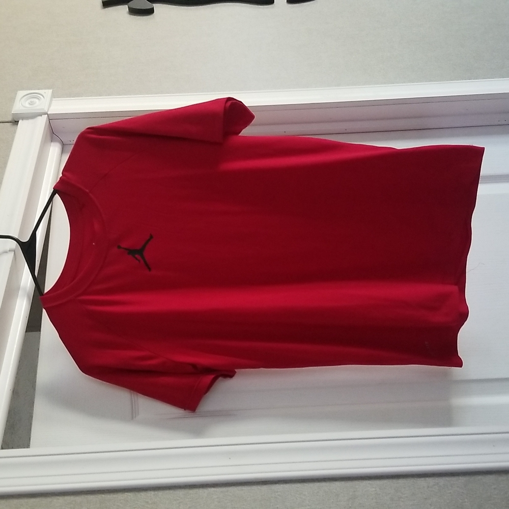 Jordan Dr-fit Red tshirt